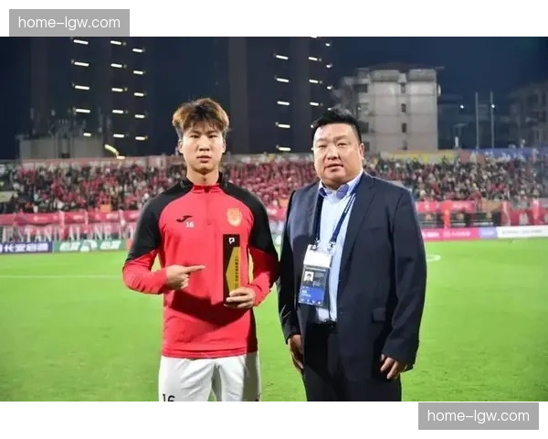 重庆铜梁龙张志雄头球再下一城 定位球进攻成为稳定得分方式